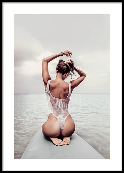 Woman on Surfboard Poster nel gruppo Poster / Fotografia presso Desenio AB (12643)