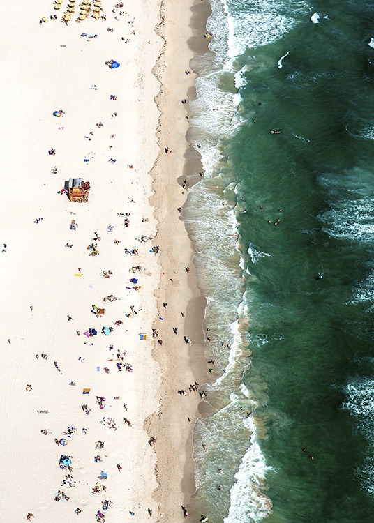 Crowded Beach Aerial Poster / Natura presso Desenio AB (10681)