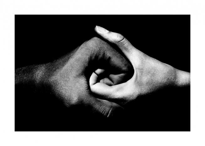 Holding Hands Poster / Bianco e nero  presso Desenio AB (11491)