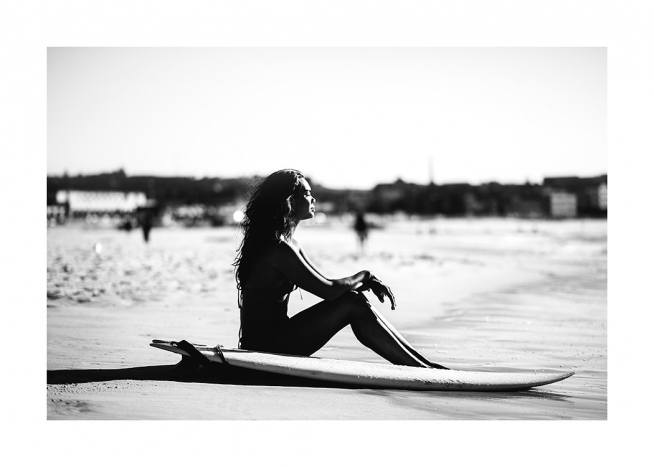 Surf and Relax Poster / Bianco e nero  presso Desenio AB (12650)