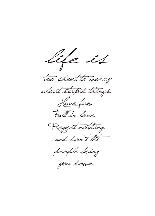  – Poster in bianco e nero con un testo sul senso della vita