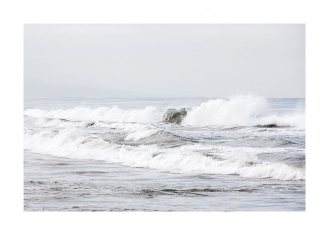  - Fotografia in tonalità pastello di onde dell’oceano prossime alla riva