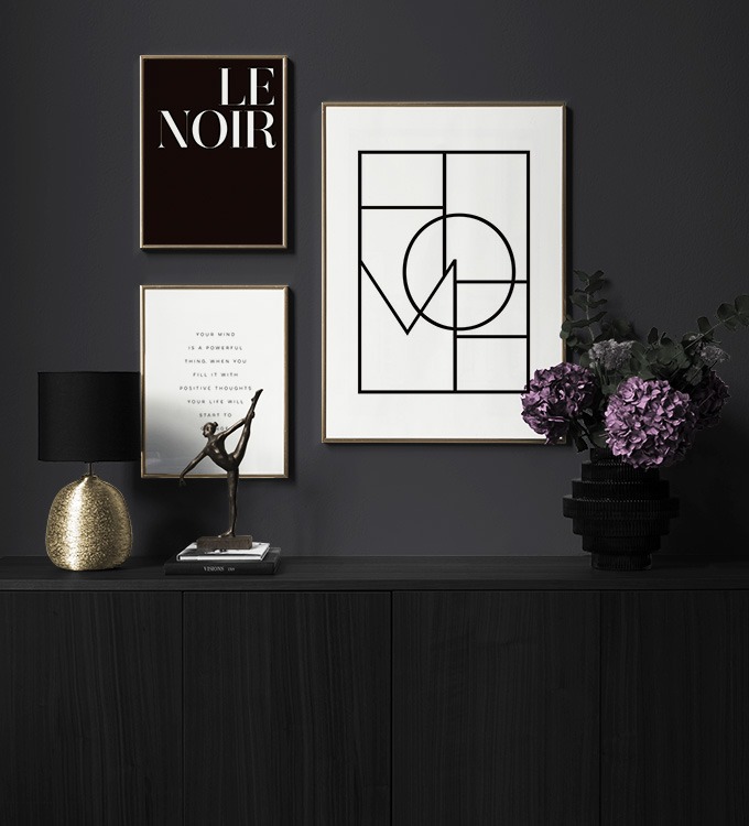 Galleria a parete minimalistica in bianco e nero